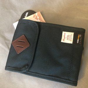 Doughnut Palm crossbody wallet pine green